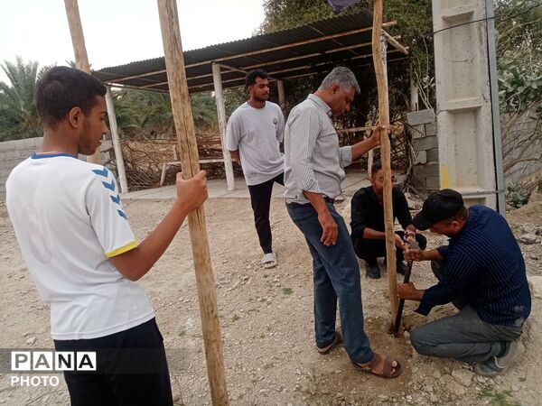 جوانان و مردم، پرچم عزا را در جای جای باغ شهر برافراشتند
