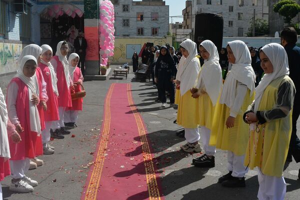 برگزاری مراسم باشکوه به‌مناسبت دهه کرامت در بهارستان‌ 2