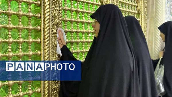 آیین غبارروبی حرم حضرت معصومه(س) با حضور بانوان طلبه