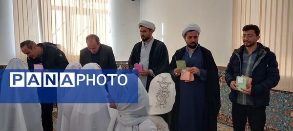 مراسم جشن تکلیف دختران دانش‌آموزی در گرماب