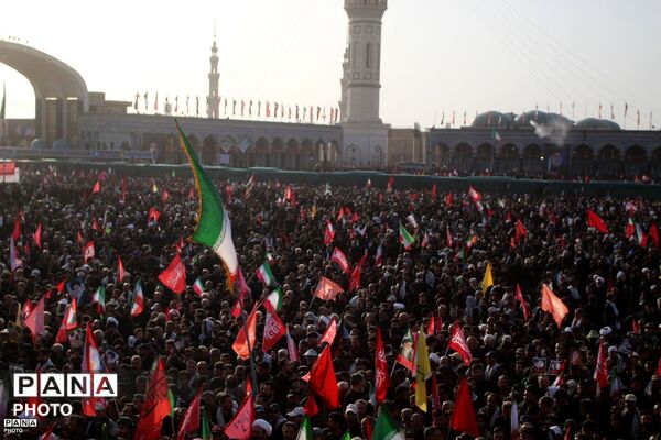 قم غرق در ماتم؛ وداع تاریخی مردم با رهبر فقید در جوار بارگاه کریمه اهل‌بیت (س)
