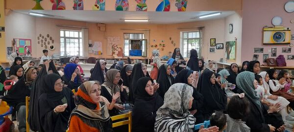 مراسم جشن سالروز میلاد امام هادی(ع) در کانون پرورش فکری شماره 4 قم