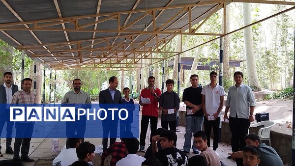 گذری کوتاه بر اهدای جوایز در اردوی جدید الورودهای شاهد ابوذر غفاری 