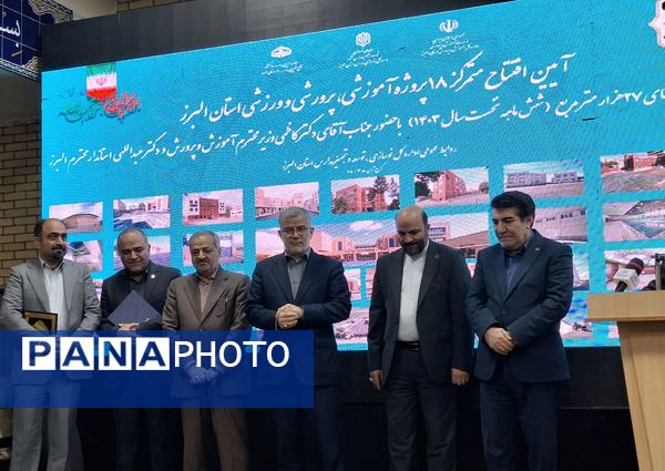 هفته پدافند غیر عامل در دبیرستان دخترانه حضرت زینب (س)کاشمر