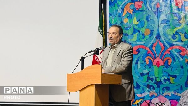 گردهمایی مدیران و معاونین مدارس شهرستان ابرکوه با حضور مشاور وزیر آموزش و پرورش