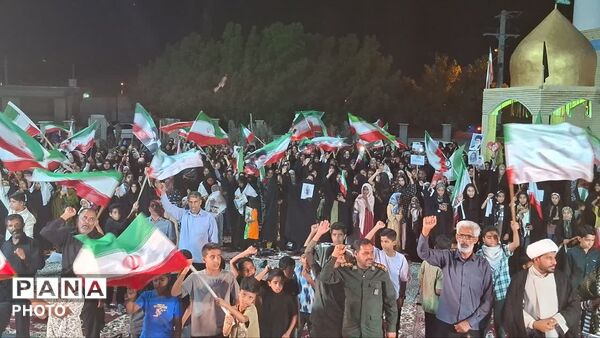 اجتماع حماسی «دختران زینبی» در سندرک به مناسبت سالروز ولادت حضرت معصومه (س)