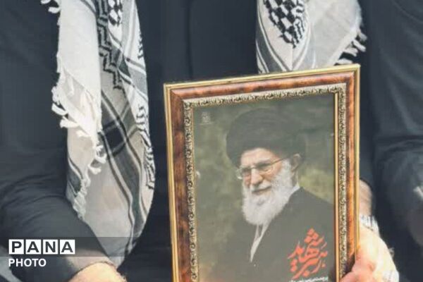 وقتی ایران، آسمان را به آغوش کشید