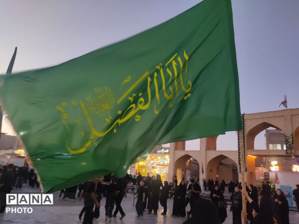 طنین «یا حسین» در امیرچقماق؛ میثاق دوباره ی عاشوراییان یزد با راه شهدا