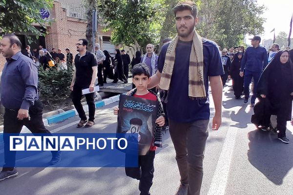 حضور میلیونی مردم تهران برای بدرقه شهید جمهور و یاران