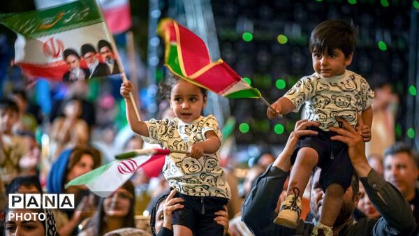 هفتاد و چهارمین شب تجلی عشق به ایران در آغوش ولایتمداران