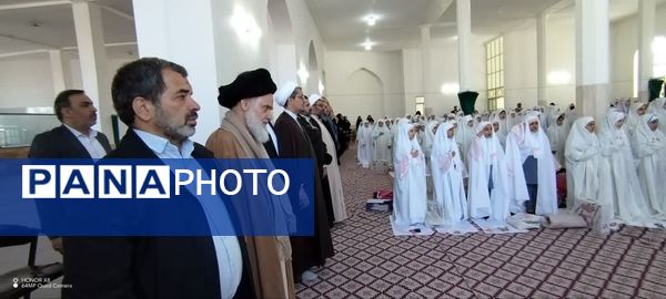 آیین جشن تکلیف دختران دانش‌آموز در جعفریه قم