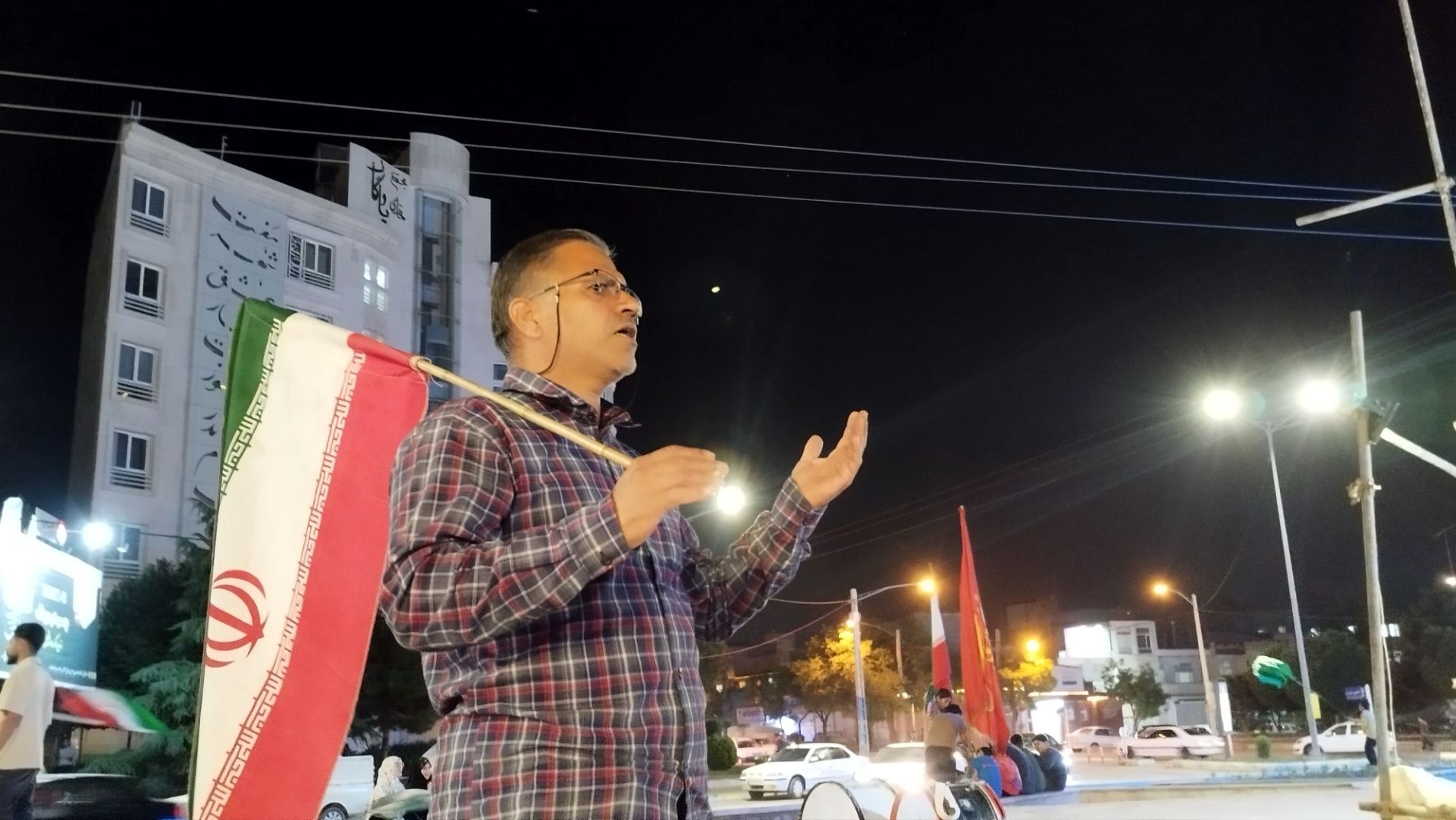 اجتماع مردمان نیشابوری در میدان آزادی