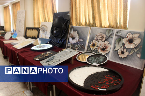 برپایی نمایشگاه هفته مشاغل در هنرستان شهید مهدی هندویان قم