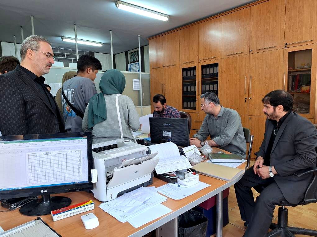آغاز ثبت نام دبیرستان نمونه دولتی هفده شهریور