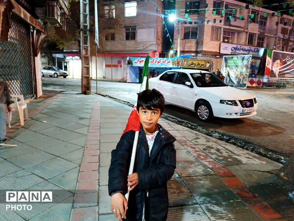 به احترام یار دبستانی ایست