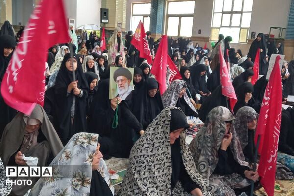 هم‌نوایی دانش‌آموزان شهرقدس در مصلی