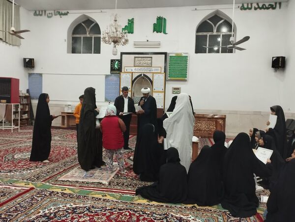 مراسم تقدیر از دانش آموزان معتکف‌روستای مهدی آباد خلیل آباد