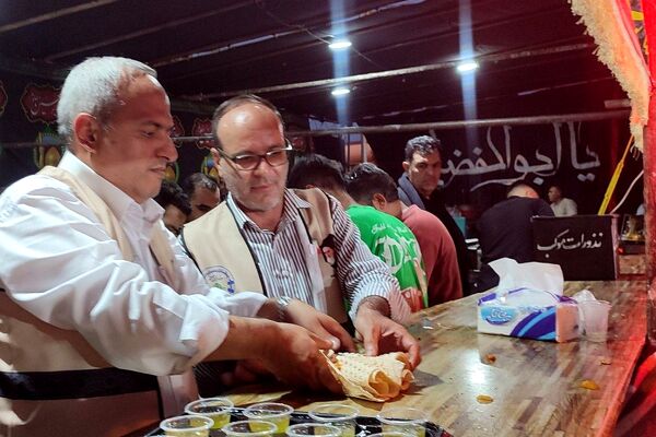 خدمت‌رسانی دانش‌آموزان در موکب «عشاق‌الحسین(ع)» سازمان دانش آموزی شهرستانهای تهران