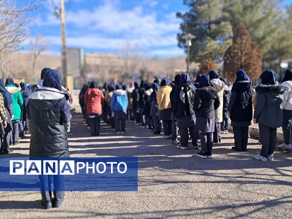 آموزش تعالیم عملی بسیج آمادگی‌دفاعی پایه نهم