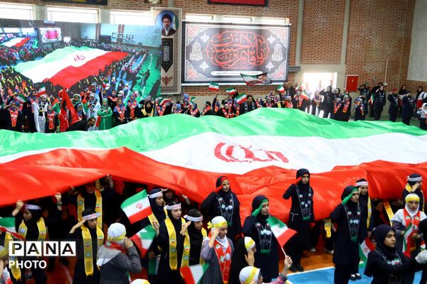 همایش سوگواری ۱۵۰۰ نفری دانش‌آموزی «باید برخاست» در آذربایجان شرقی