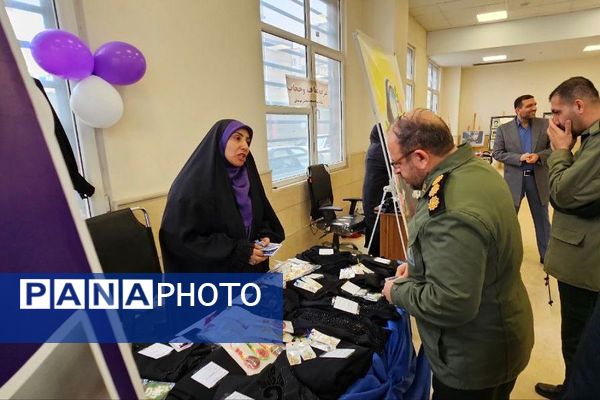 جشنواره غذاهای بومی محلی در سرای محله نسیم شهر