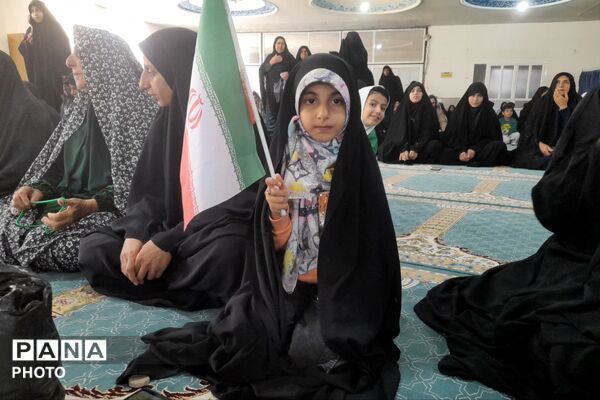 حال‌وهوای معنوی لردگان در جمعه‌ای که با یاد امام شهید و شهدای میناب روشن شد