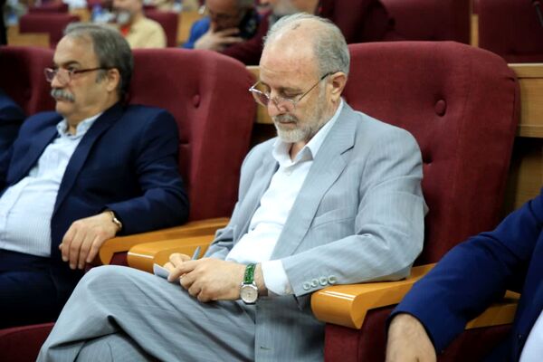 نشست صمیمی مدیران رسانه با استاندار قم