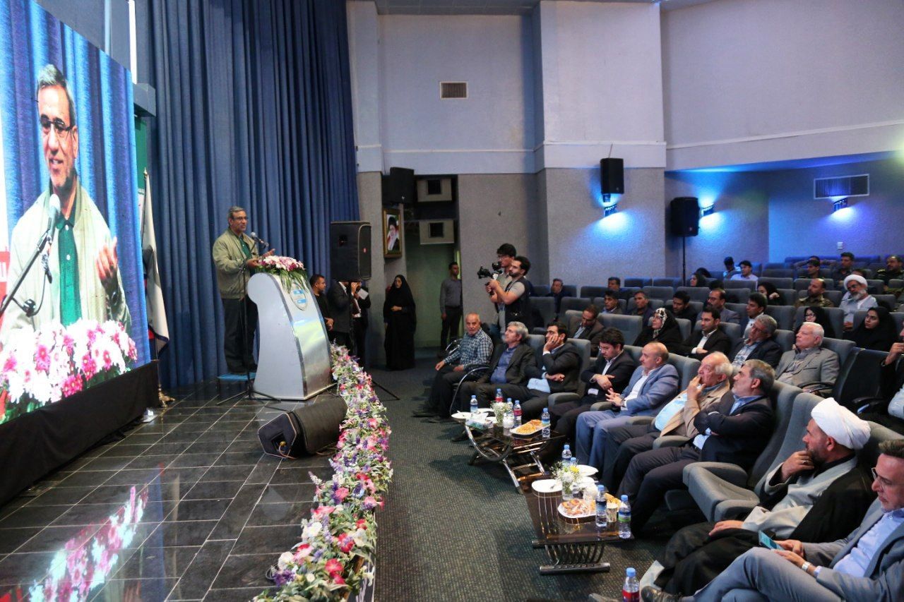 اجرای طرح گلخانه‌داری هوشمند و صنعتی در شهرستان زاوه