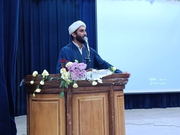 جشن میلاد حضرت زینب(س) و روز پرستار در سالن ارشاد حاجی‌آباد