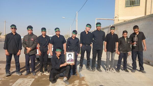 استقبال از شهید گمنام در دبیرستان شهید ذاکری زارچ