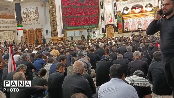 حضور گسترده مردم در جمکران و حرم مطهر برای بدرقه رهبر شهید