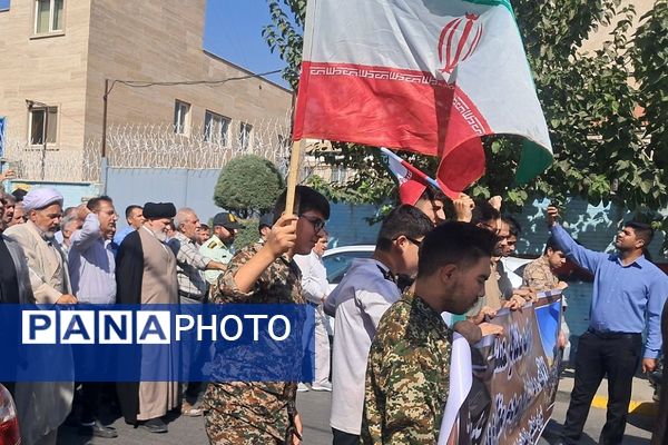 همبستگی مردم ولایتمدار نسیم‌شهر در راهپیمایی علیه رژیم صهیونیستی