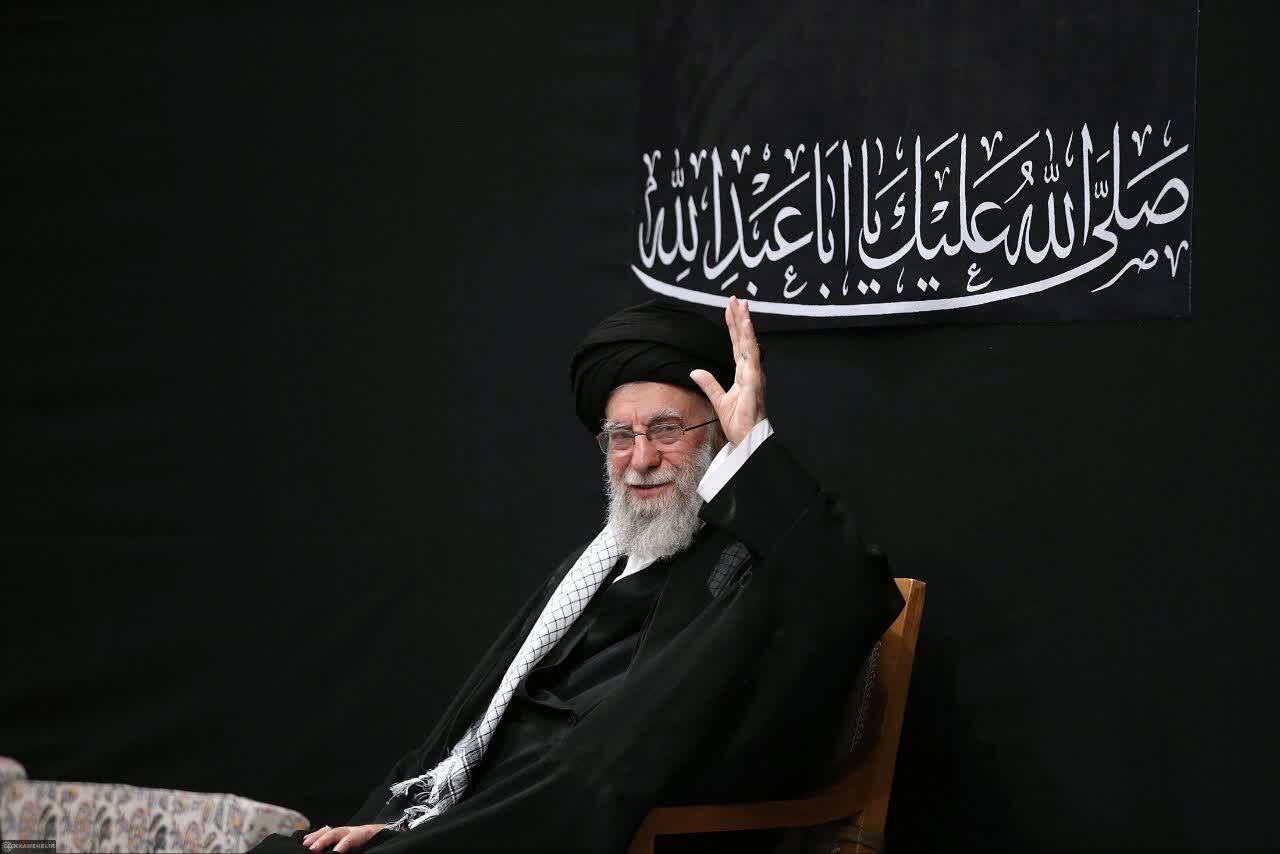 امروز قلمم از همیشه سنگین‌تر است
