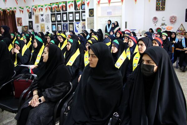 همایش «یاوران انقلاب» پیشتازان هنرستان شهریار تبریز
