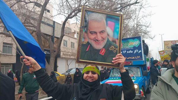 حضور پر شور مردم مشهد در راهپیمایی ۲۲ بهمن