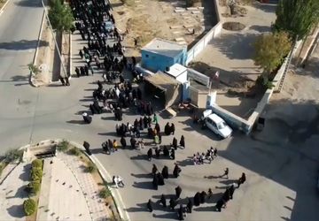 دلدادگان اربعین حسینی به تو از دور سلام