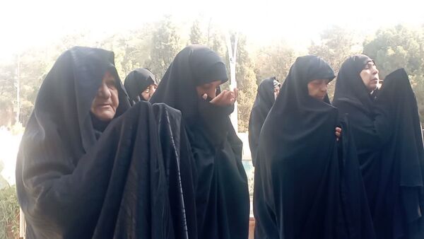 اقامه نماز باران در گلستان شهدا اصفهان به امامت  حضرت آیت‌ الله مهدوی