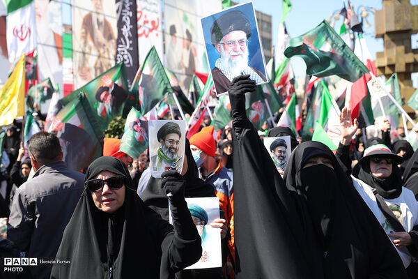 چهلمین روز شهادت رهبر شهید انقلاب اسلامی - تهران