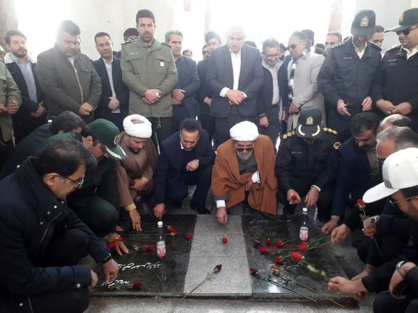 مراسم گلباران مزار شهدا و رژه خودرویی در شهرستان سملقان