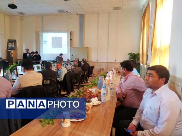  ششمین جلسه پروژه مهر ناحیه ۶ در هنرستان دارالفنون