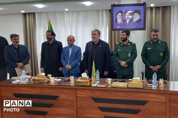 جلسه هم اندیشی با مدیران مدارس چهاردانگه