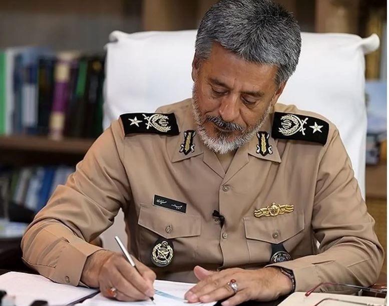 معلم نقش بسزایی در تحقق اهداف بیانیه گام دوم انقلاب دارد