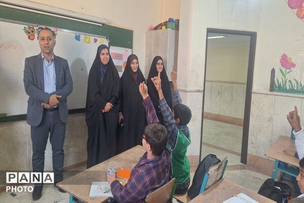 طنین زنگ ورزش و هفته المپیاد ورزشی درون‌مدرسه‌ای در دبستان ایمان ورامین