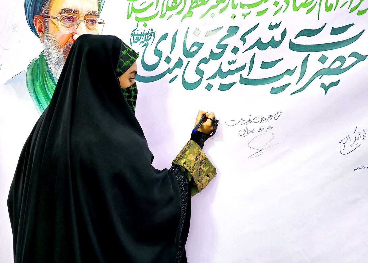 شور و حال معنوی در اجتماع بزرگ امام‌رضایی‌ها