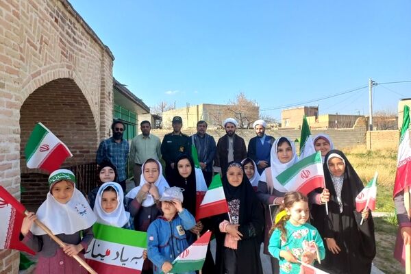 مادران و شکوفه‌های دستجرد در روز دختر به یاد میناب