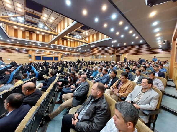 از فرهنگیان شاخص خرمدره تقدیر شد