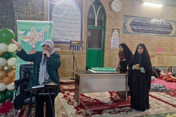 فشافویه میزبان خلوت عاشقانه دانش آموزان در نخستین روز اعتکاف همزمان با ولادت حضرت علی (ع)