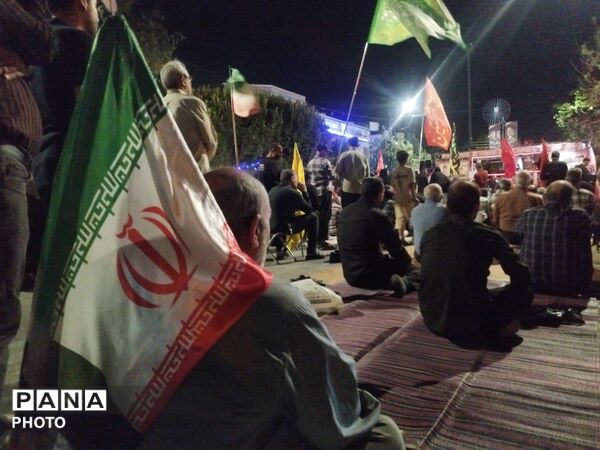 سدی از ایمان؛ بازگوییِ، شکوهِ اجتماعات شبانه در حسینیه امام خمینی(ره)