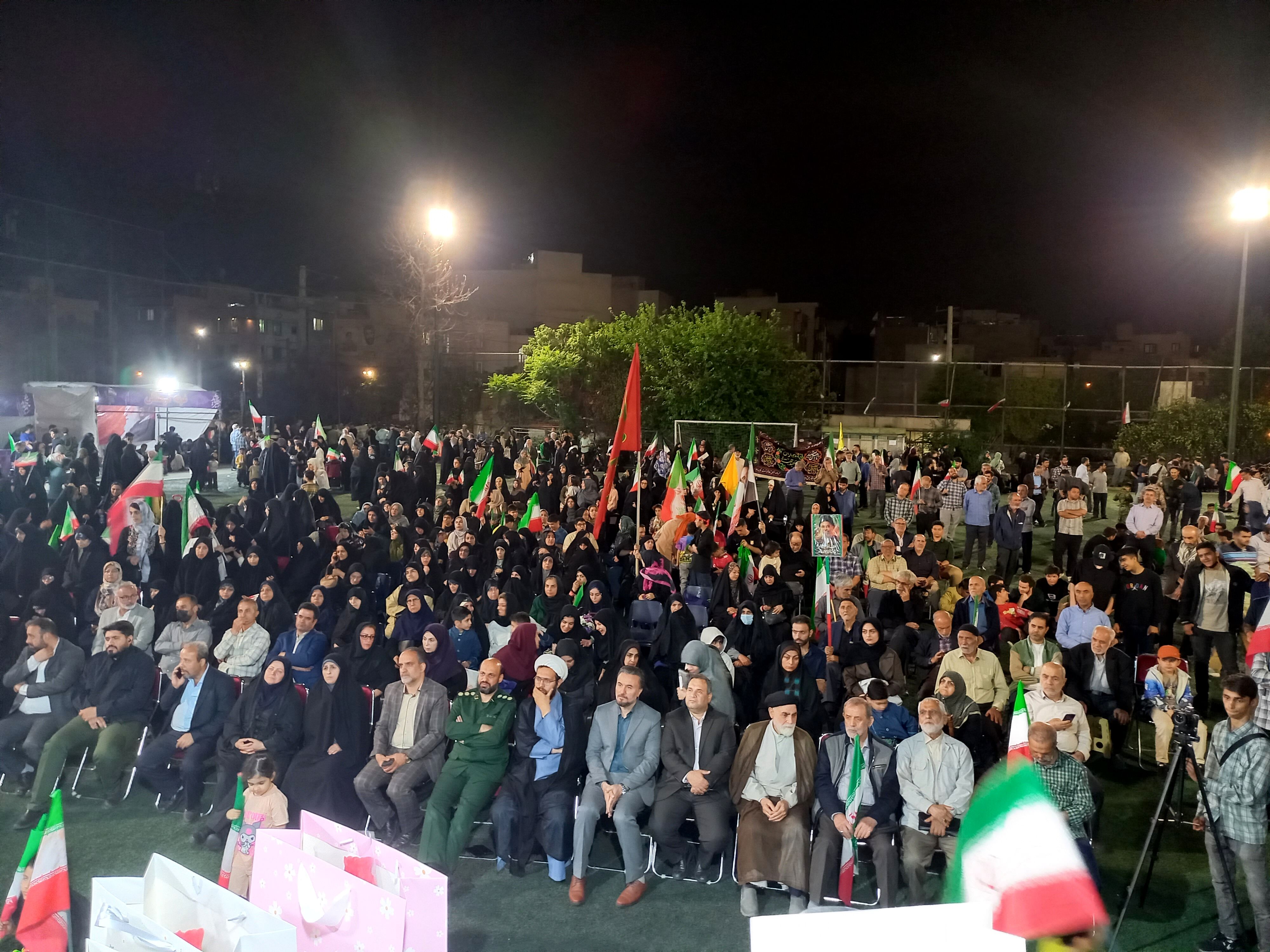 قاب‌های ماندگار از قرارگاه فرهنگی منطقه ۱۰ در هفته معلم 