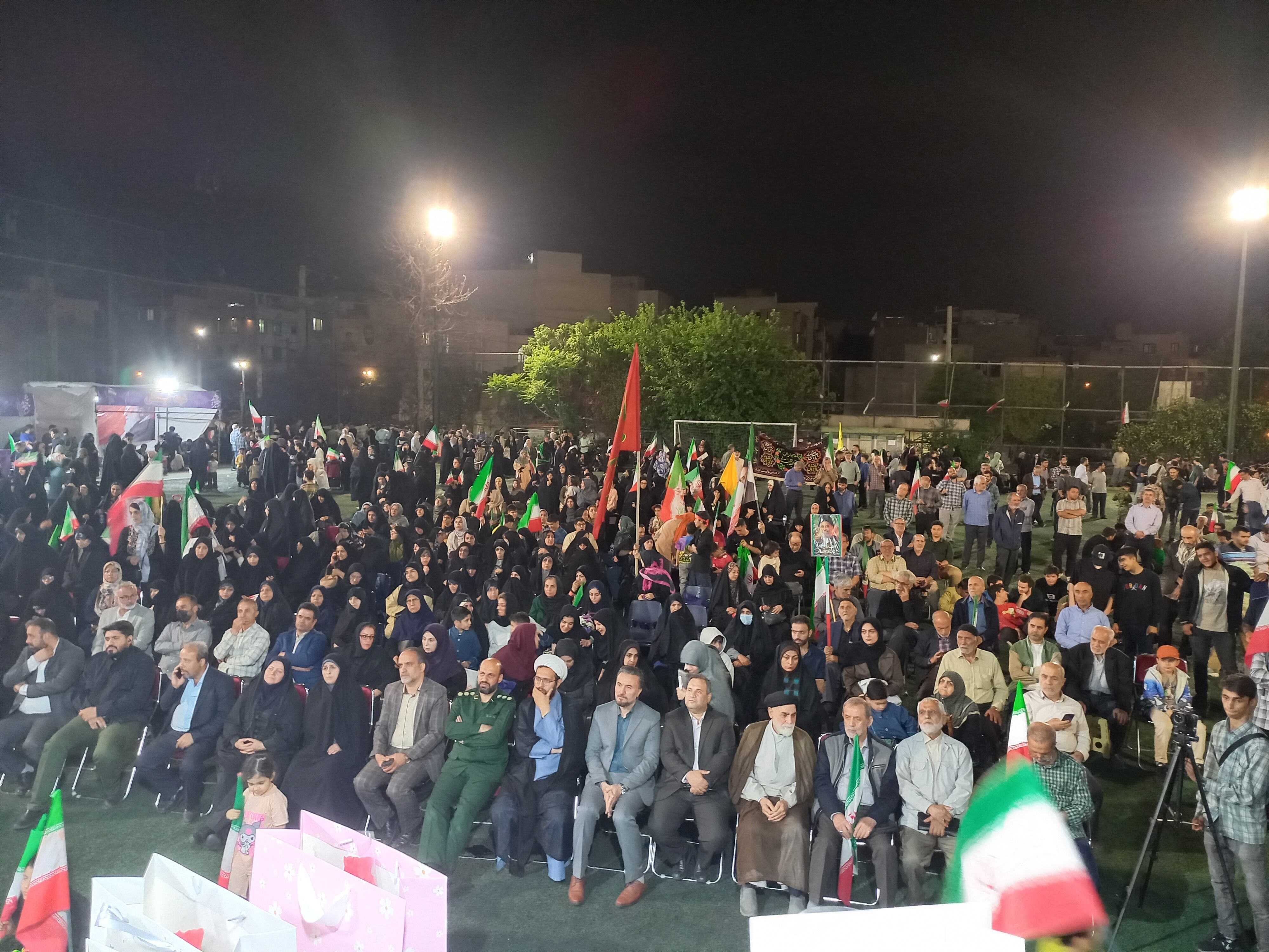 قاب‌های ماندگار از قرارگاه فرهنگی منطقه ۱۰ در هفته معلم 